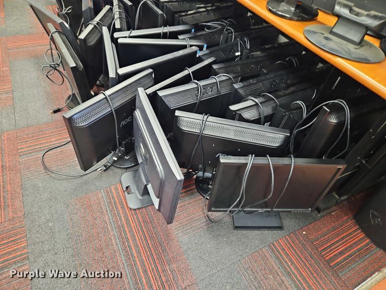 image for item EB8153 Approximately 241 computer monitors