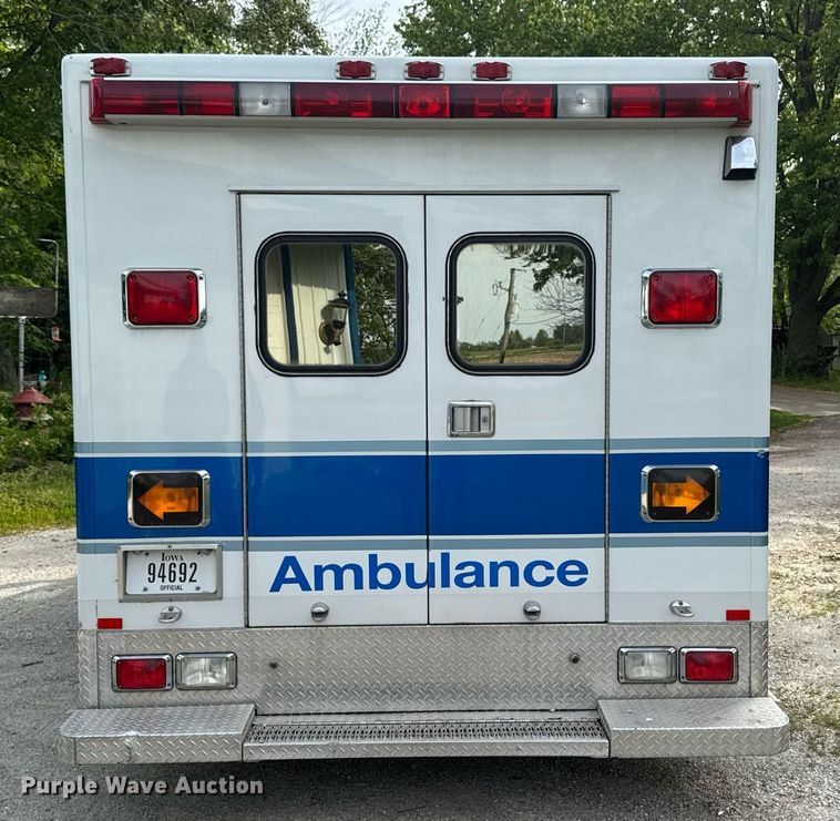 image for item EC7984 1998 Medtec Ford E450 Super Duty ambulance