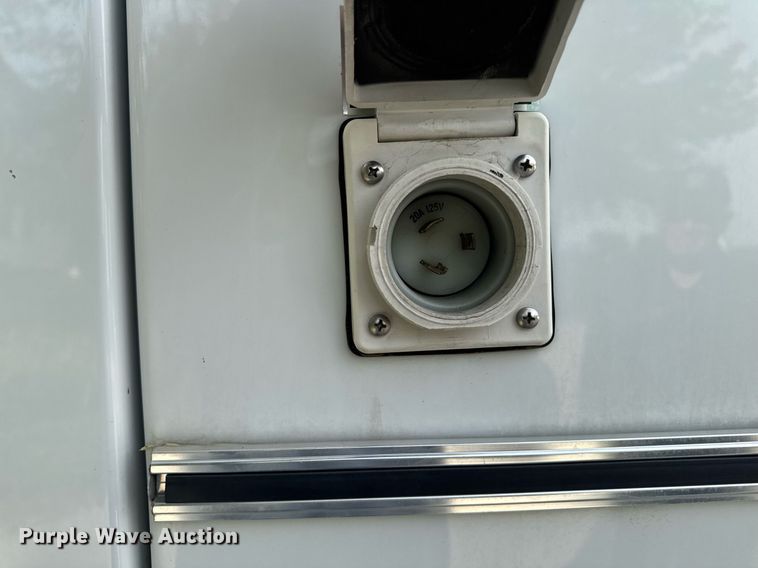 image for item EC7984 1998 Medtec Ford E450 Super Duty ambulance