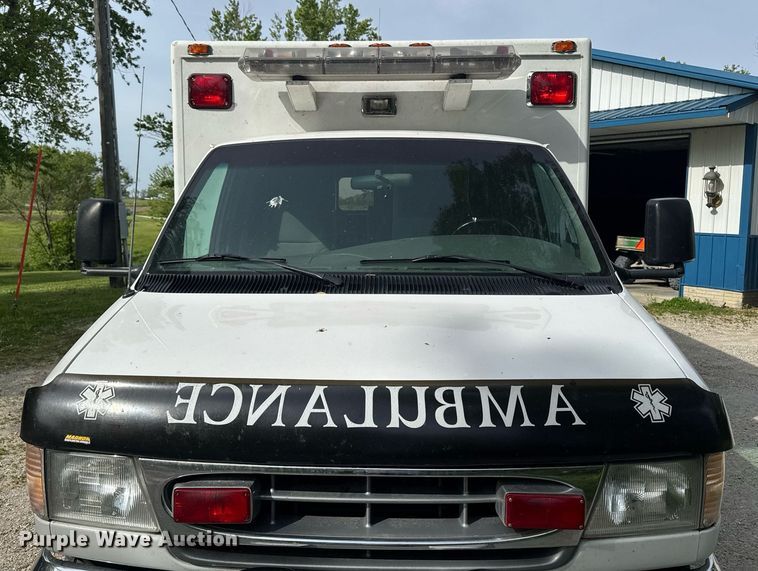 image for item EC7984 1998 Medtec Ford E450 Super Duty ambulance