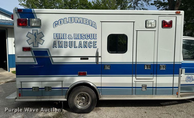 image for item EC7984 1998 Medtec Ford E450 Super Duty ambulance