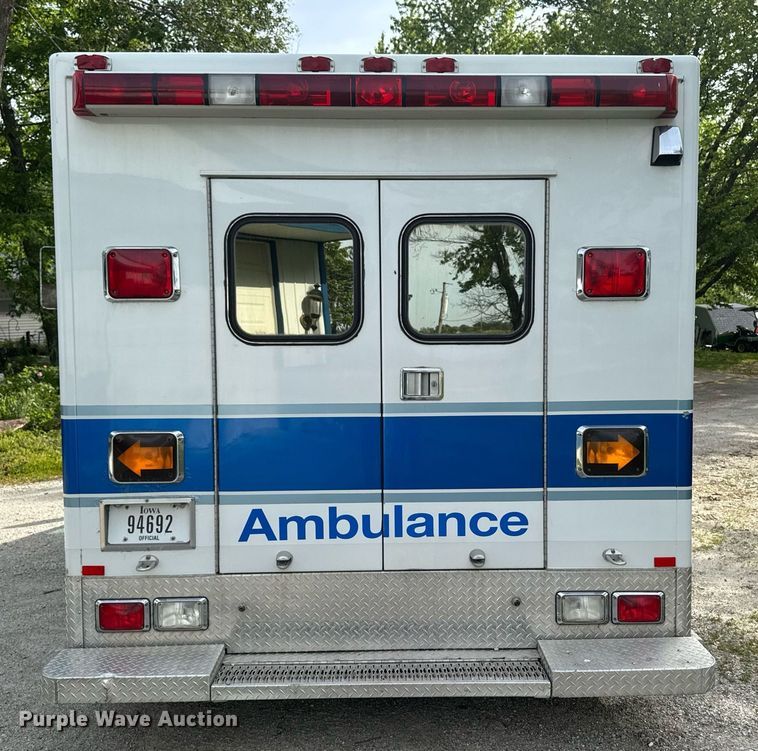image for item EC7984 1998 Medtec Ford E450 Super Duty ambulance