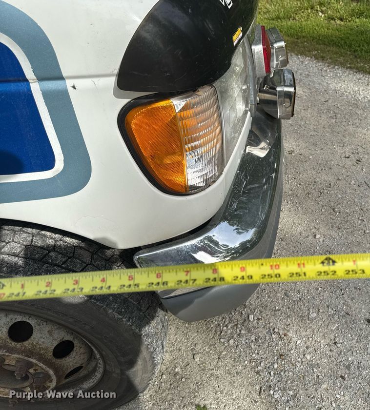 image for item EC7984 1998 Medtec Ford E450 Super Duty ambulance