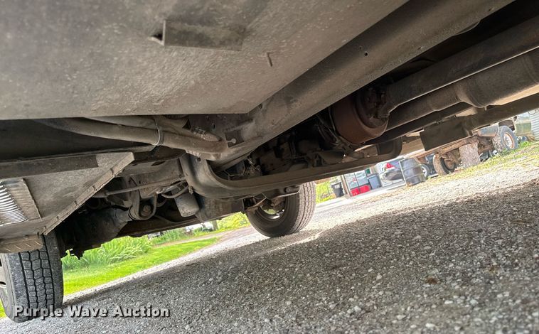 image for item EC7984 1998 Medtec Ford E450 Super Duty ambulance