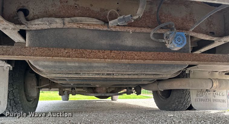 image for item EC7984 1998 Medtec Ford E450 Super Duty ambulance