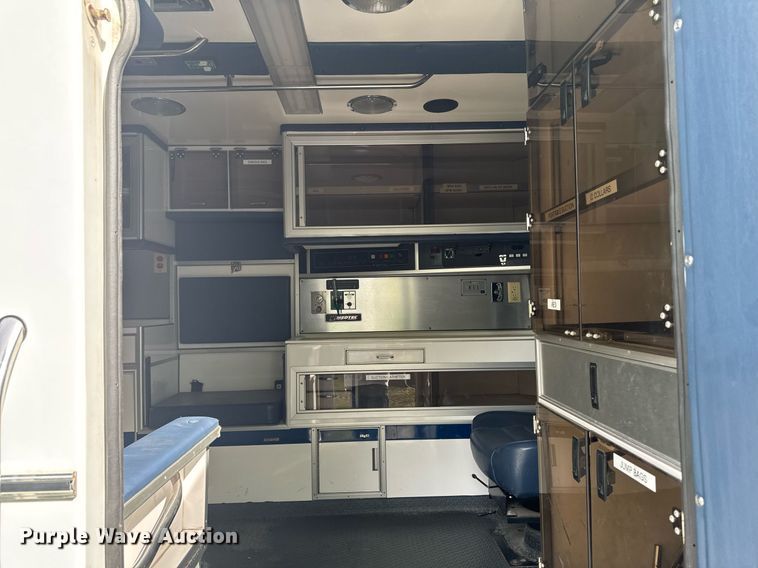 image for item EC7984 1998 Medtec Ford E450 Super Duty ambulance