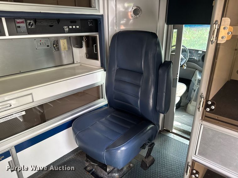 image for item EC7984 1998 Medtec Ford E450 Super Duty ambulance