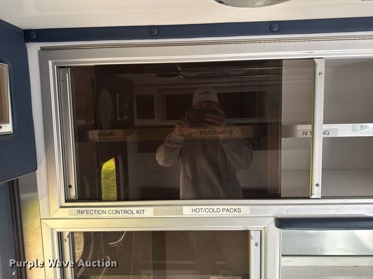 image for item EC7984 1998 Medtec Ford E450 Super Duty ambulance