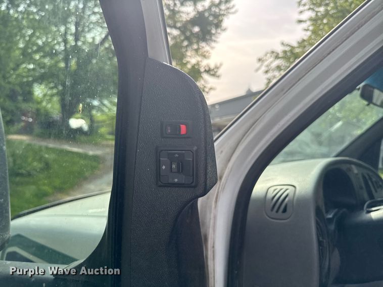 image for item EC7984 1998 Medtec Ford E450 Super Duty ambulance