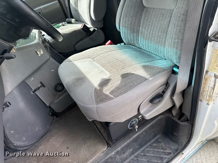 image for item EC7984 1998 Medtec Ford E450 Super Duty ambulance