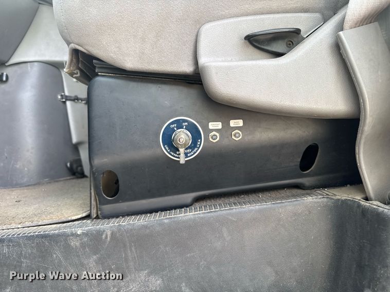 image for item EC7984 1998 Medtec Ford E450 Super Duty ambulance