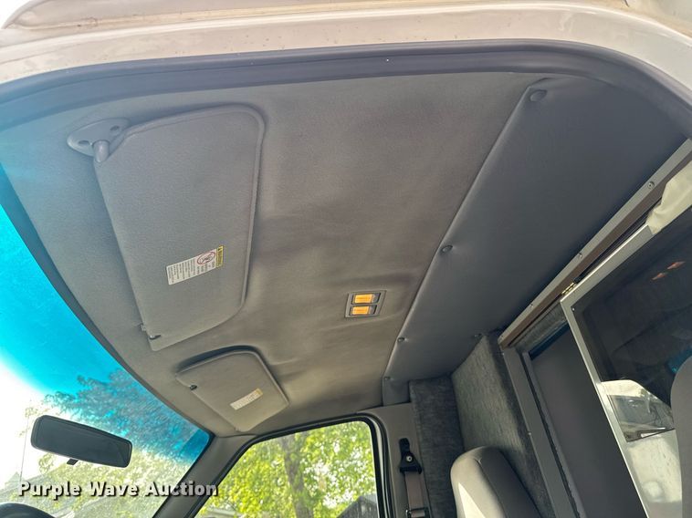 image for item EC7984 1998 Medtec Ford E450 Super Duty ambulance