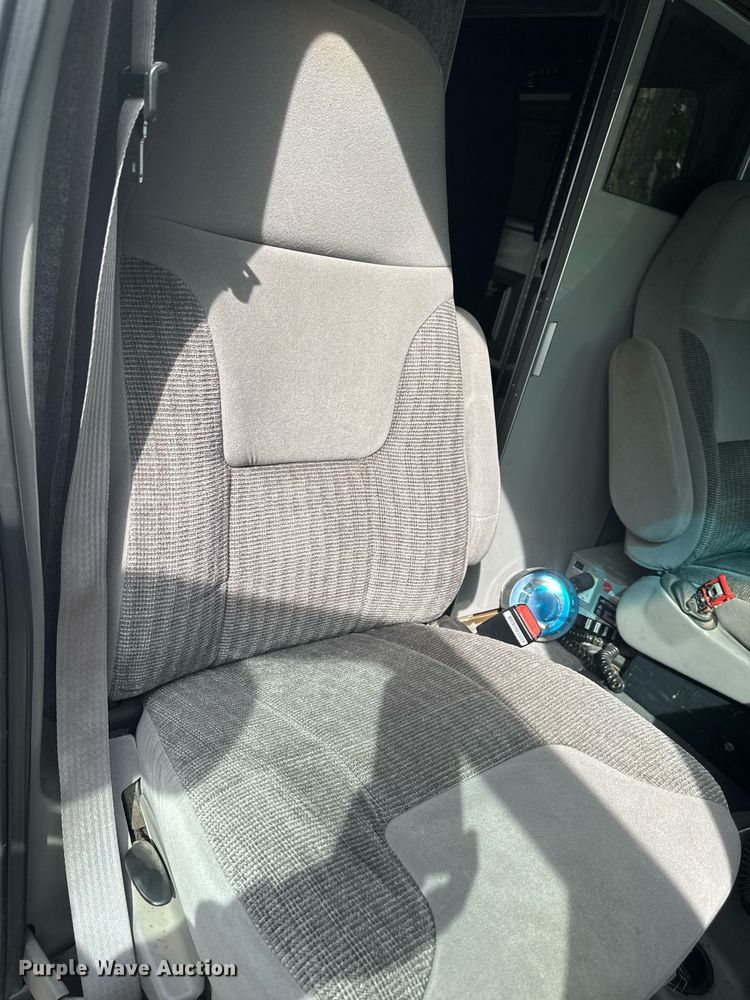 image for item EC7984 1998 Medtec Ford E450 Super Duty ambulance