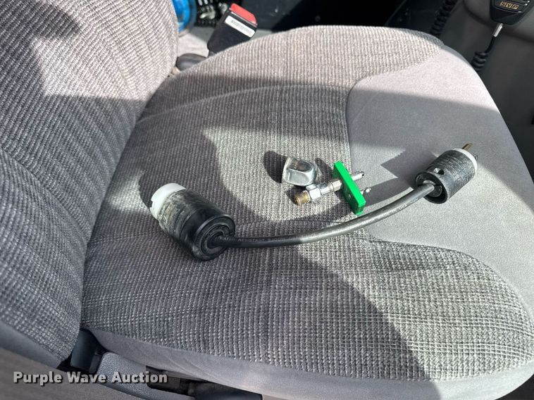 image for item EC7984 1998 Medtec Ford E450 Super Duty ambulance