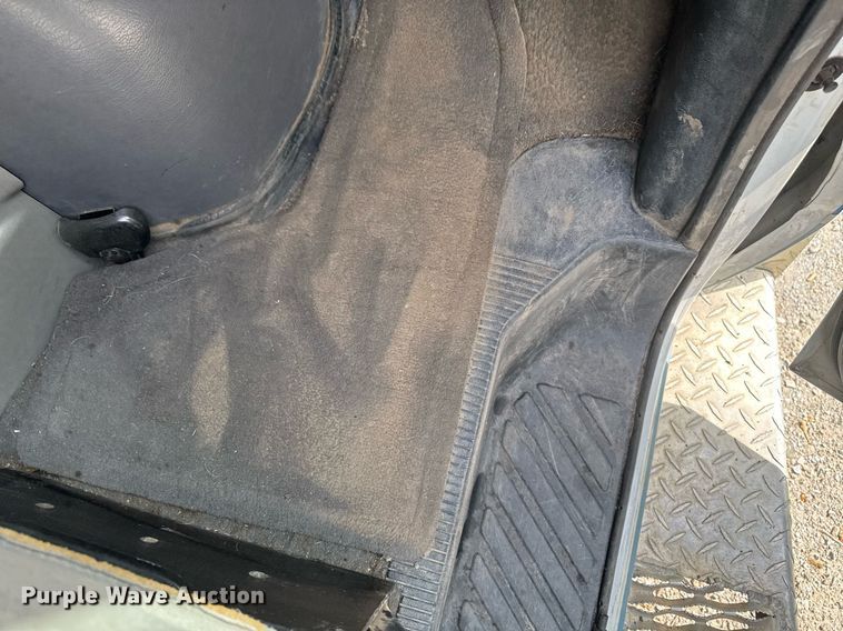 image for item EC7984 1998 Medtec Ford E450 Super Duty ambulance