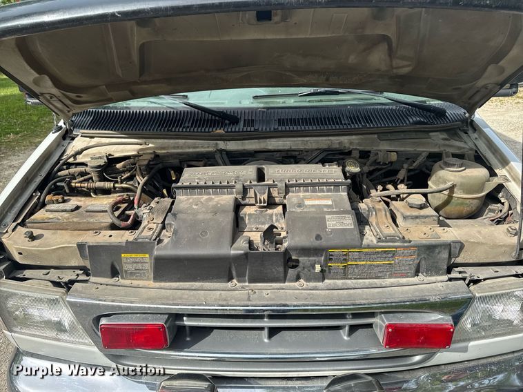 image for item EC7984 1998 Medtec Ford E450 Super Duty ambulance