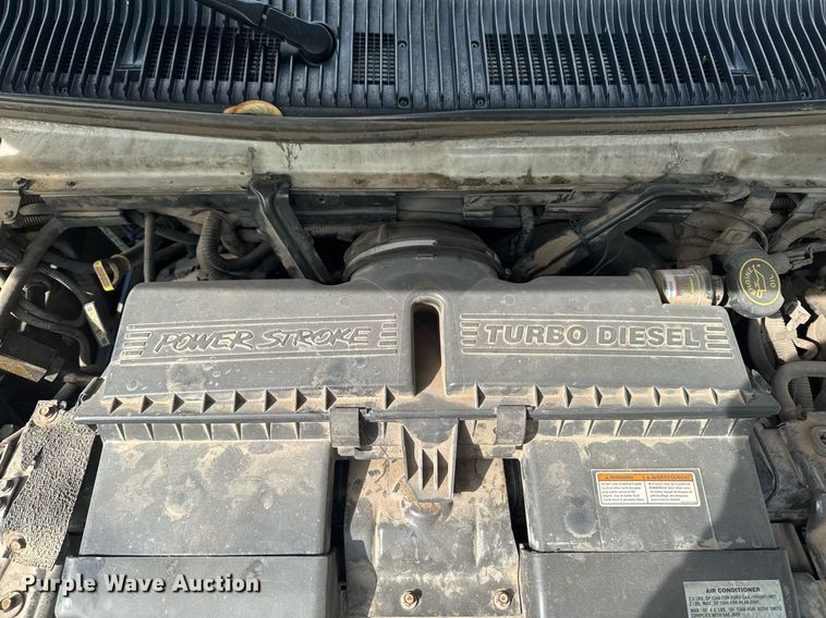 image for item EC7984 1998 Medtec Ford E450 Super Duty ambulance