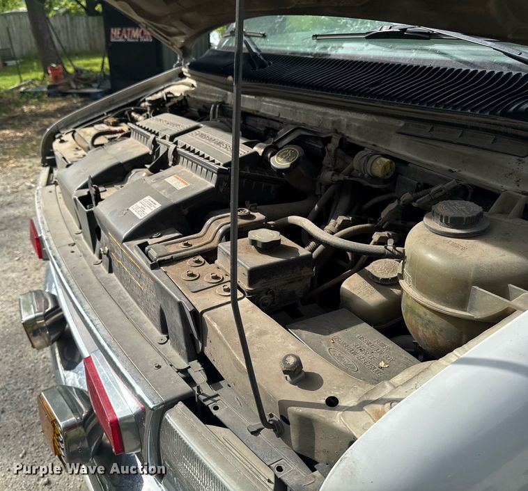 image for item EC7984 1998 Medtec Ford E450 Super Duty ambulance