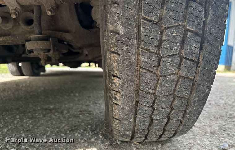 image for item EC7984 1998 Medtec Ford E450 Super Duty ambulance