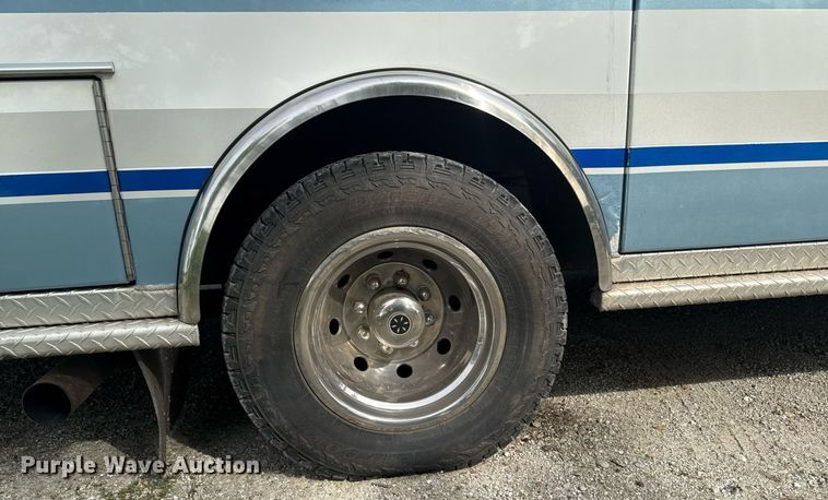 image for item EC7984 1998 Medtec Ford E450 Super Duty ambulance