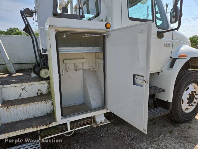 image for item ED2068 2007 International 4400 bucket truck