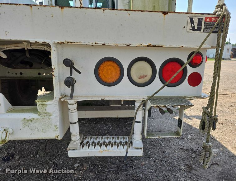 image for item ED2068 2007 International 4400 bucket truck