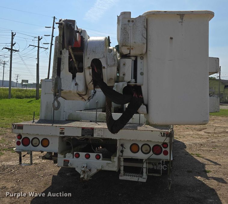 image for item ED2068 2007 International 4400 bucket truck