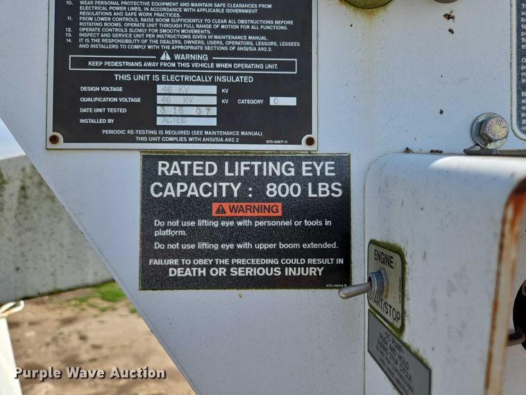 image for item ED2068 2007 International 4400 bucket truck