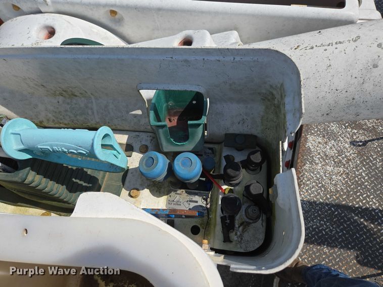 image for item ED2068 2007 International 4400 bucket truck