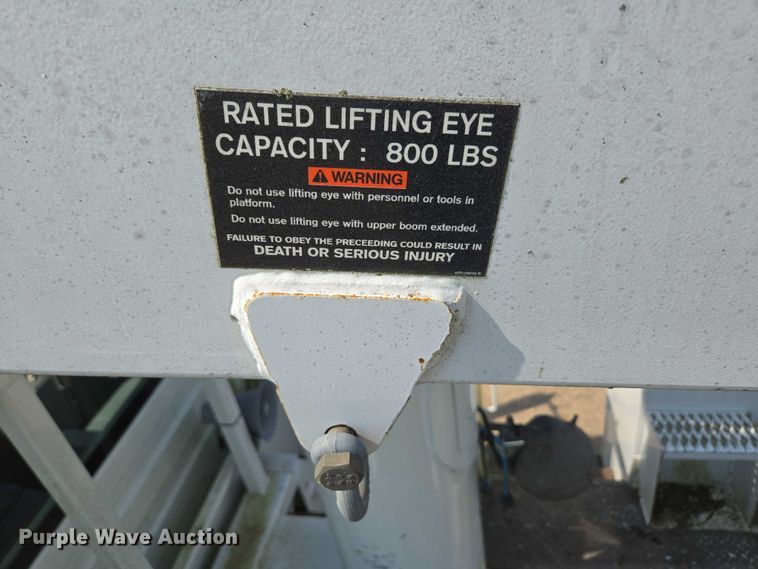 image for item ED2068 2007 International 4400 bucket truck