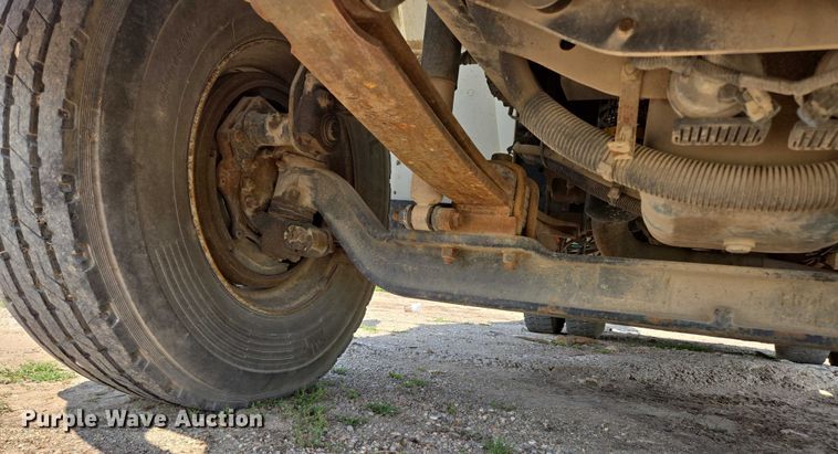 image for item ED2068 2007 International 4400 bucket truck