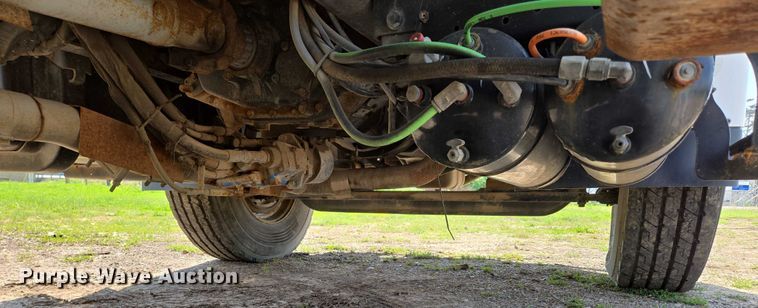 image for item ED2068 2007 International 4400 bucket truck