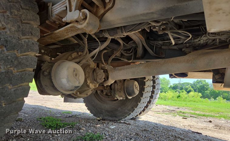 image for item ED2068 2007 International 4400 bucket truck