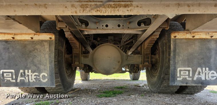 image for item ED2068 2007 International 4400 bucket truck