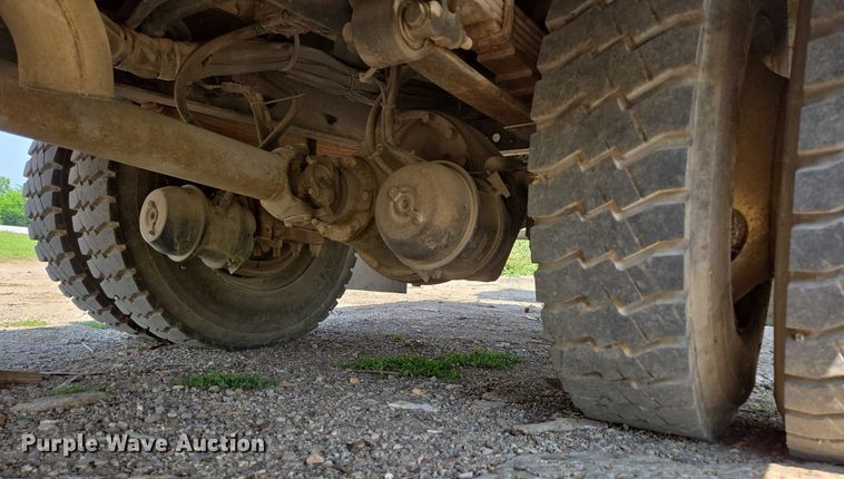 image for item ED2068 2007 International 4400 bucket truck