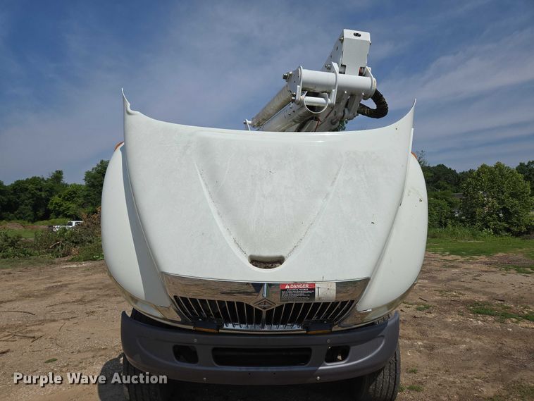 image for item ED2068 2007 International 4400 bucket truck