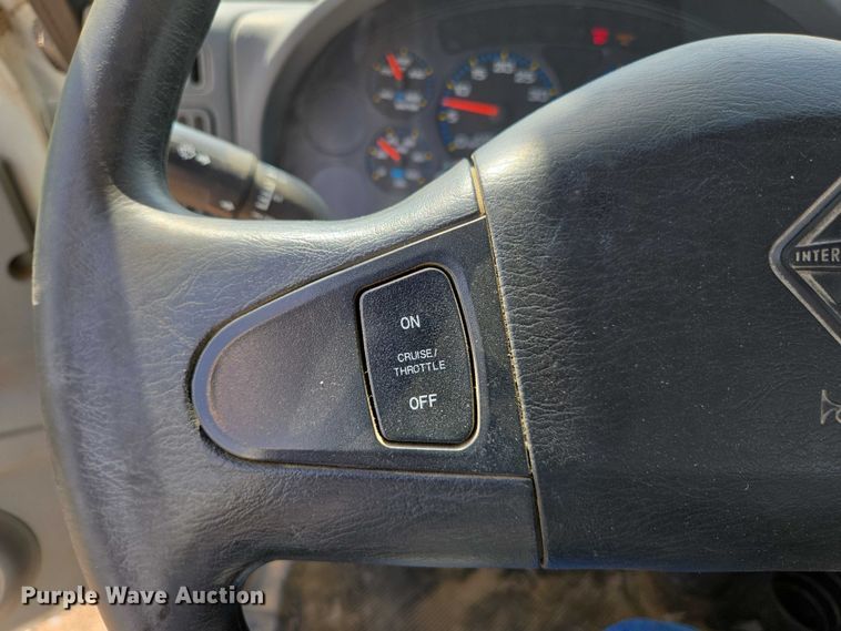 image for item ED2068 2007 International 4400 bucket truck