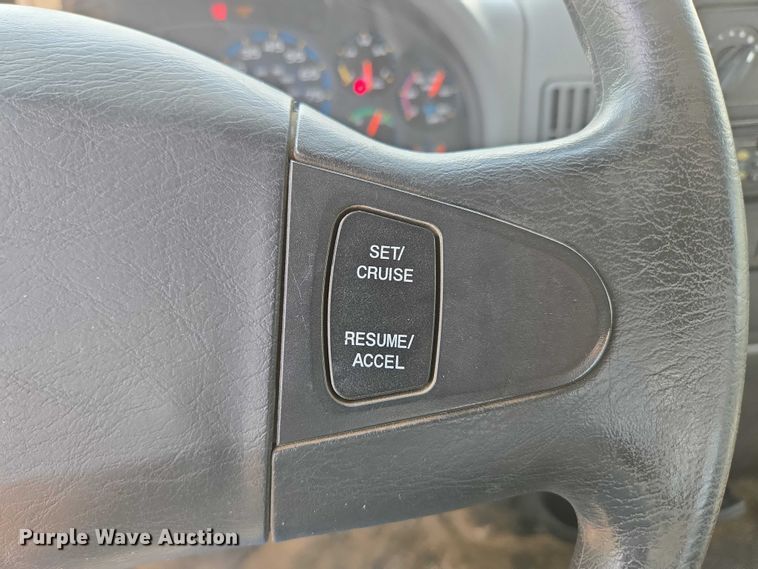 image for item ED2068 2007 International 4400 bucket truck