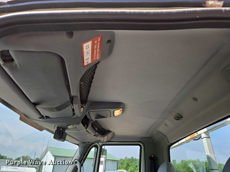 image for item ED2068 2007 International 4400 bucket truck