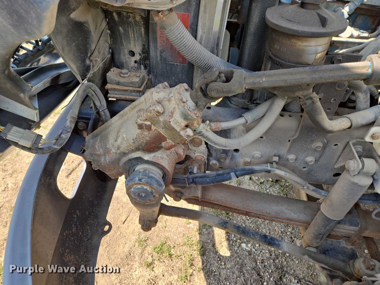 image for item ED2068 2007 International 4400 bucket truck