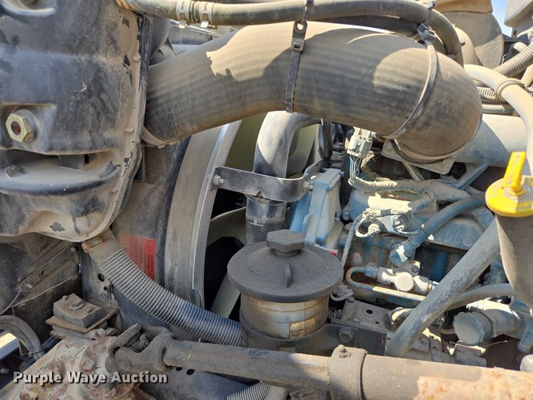 image for item ED2068 2007 International 4400 bucket truck