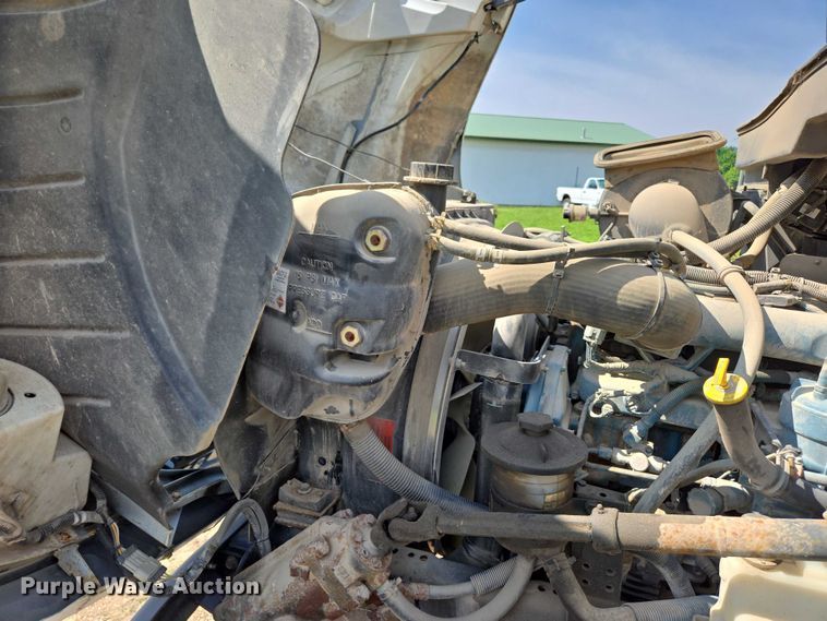 image for item ED2068 2007 International 4400 bucket truck