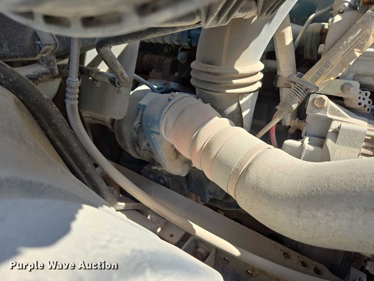 image for item ED2068 2007 International 4400 bucket truck