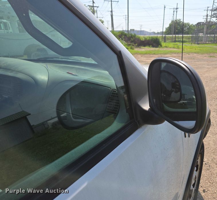 image for item ED2070 2000 Ford F150 pickup truck