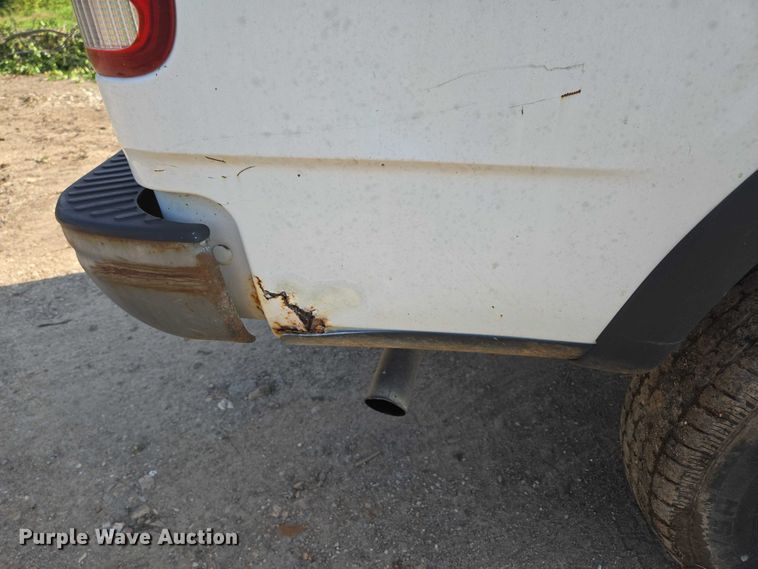 image for item ED2070 2000 Ford F150 pickup truck