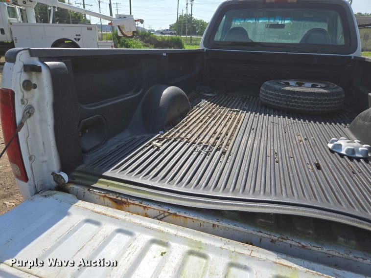 image for item ED2070 2000 Ford F150 pickup truck