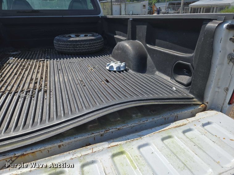 image for item ED2070 2000 Ford F150 pickup truck