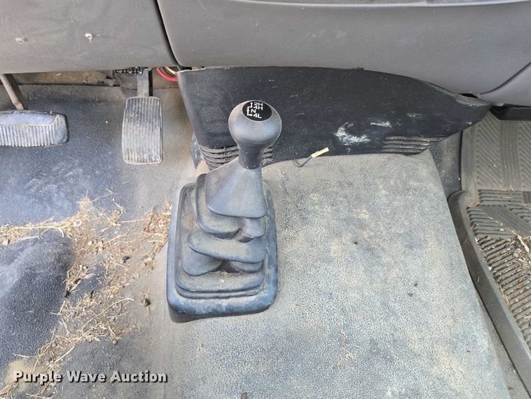 image for item ED2070 2000 Ford F150 pickup truck