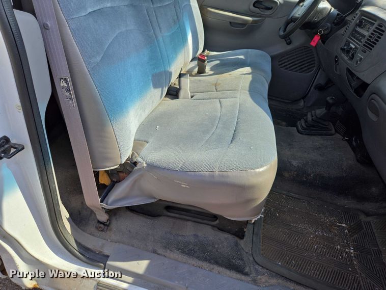 image for item ED2070 2000 Ford F150 pickup truck