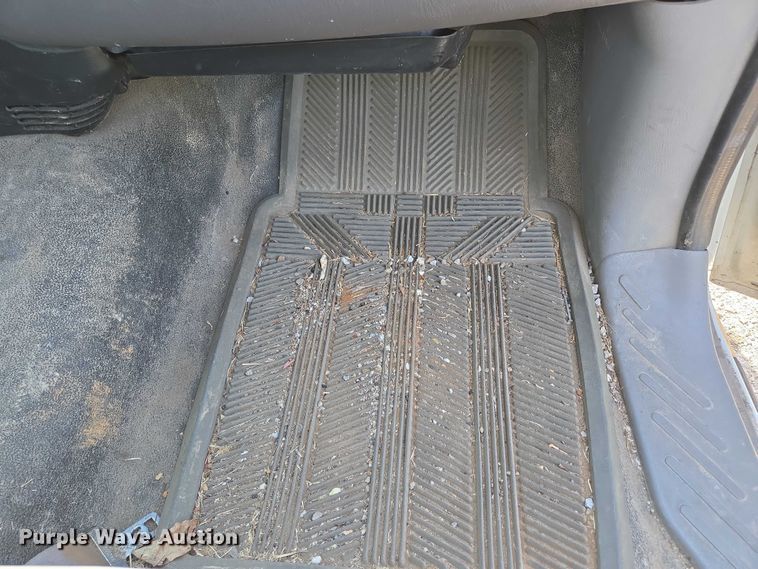 image for item ED2070 2000 Ford F150 pickup truck